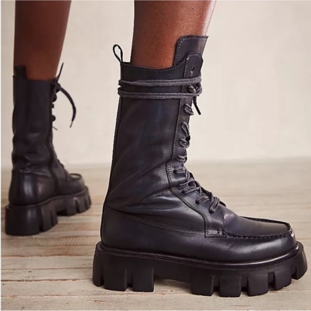 New Free People Jones Lug Sole Lace Up Combat Boots Black Leather size 11